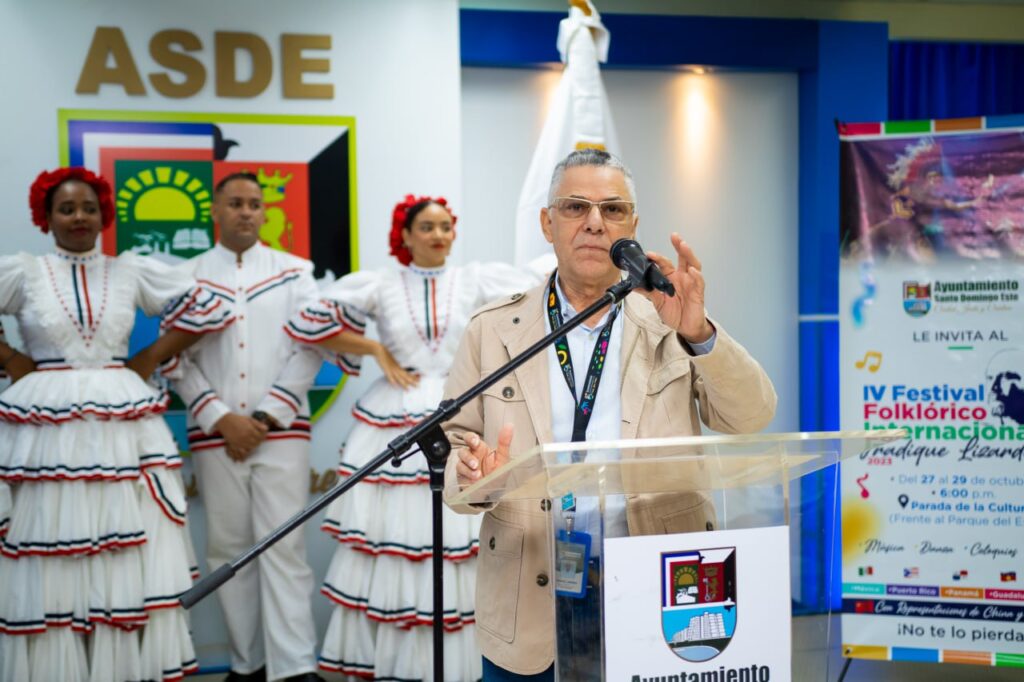 Manuel Jimenez habla a la prensa