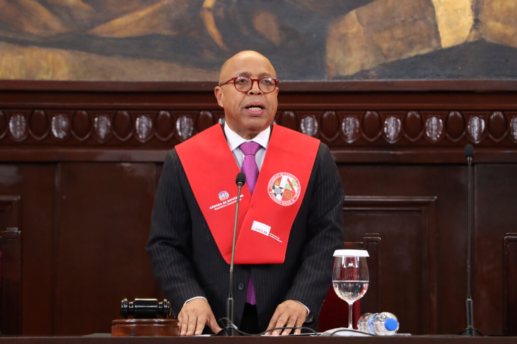 Alfredo Pacheco presidente de la cámara de diputados