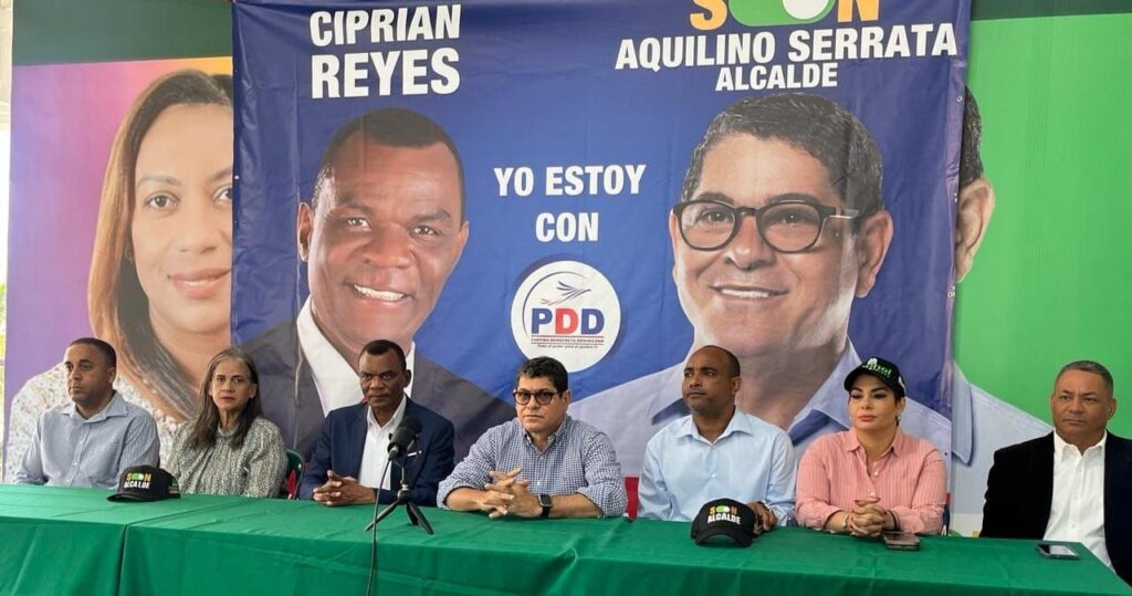 Aquilino Serrat (Son) recibió el apoyo del Partido Demócrata Dominicano (PDD) que presidente Ciprian Reyes,