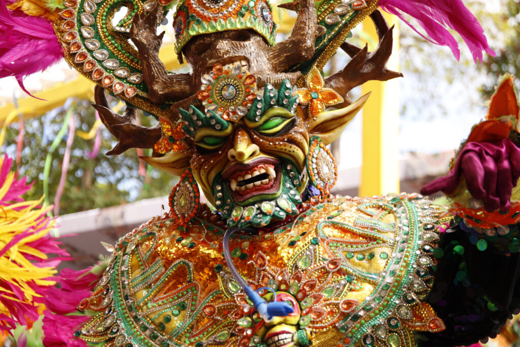 mascara tradicional del carnaval