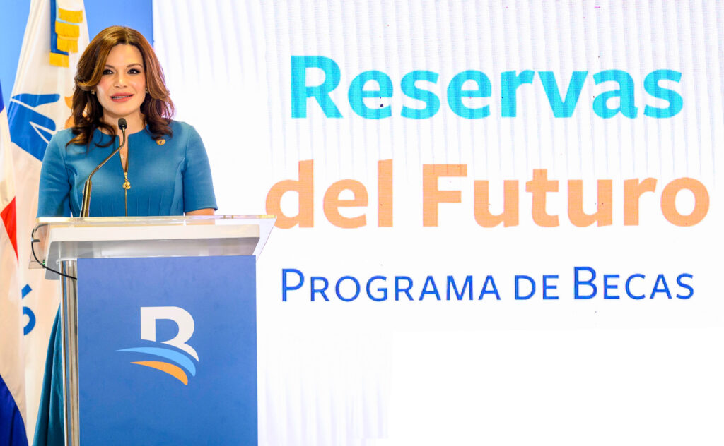 Noelia García de Pereyra, presidenta del Voluntariado Banreservas.