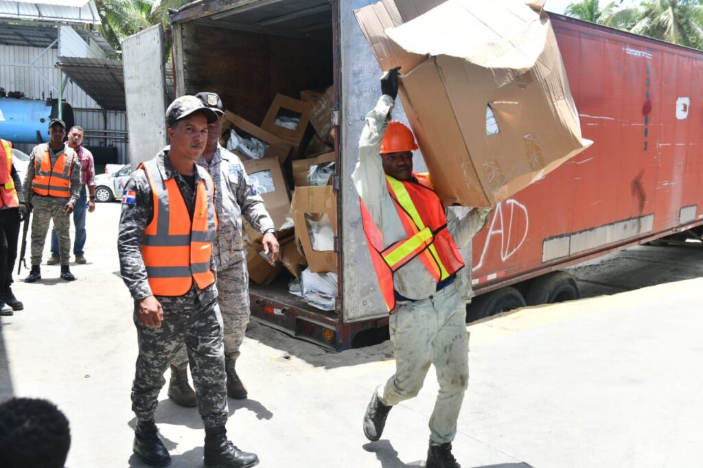 La Junta Central Electoral (JCE) inició este jueves la incineración de las boletas usadas y las sobrantes de las pasadas elecciones