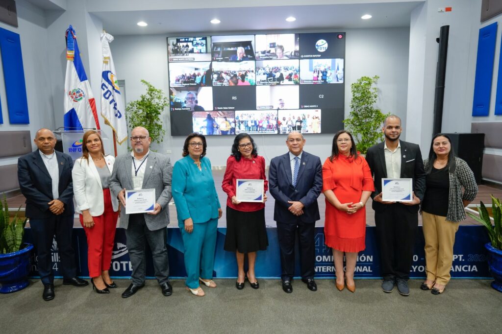 El Instituto Nacional de Formación Técnico Profesional (INFOTEP), celebró el día Nacional del Maestro con una magistral conferencia