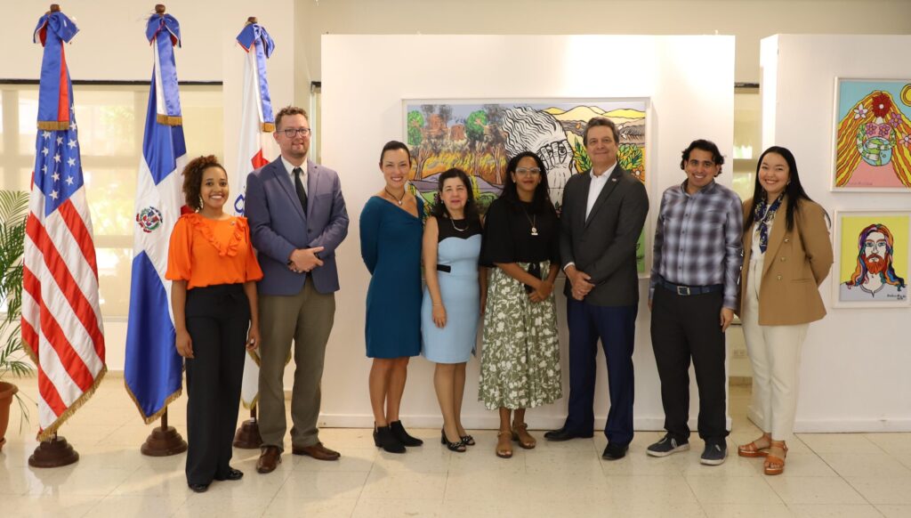  La Embajada de los Estados Unidos en la República Dominicana, junto a la Fundación Frederich Abreu Urbáez (FUA), anunció el lanzamiento 