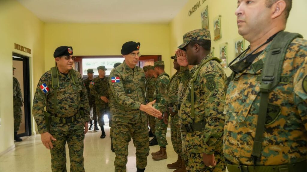 El Comandante General del Ejército de República Dominicana, Mayor General Jorge Iván Camino Pérez, realizó una visita a las instalaciones 