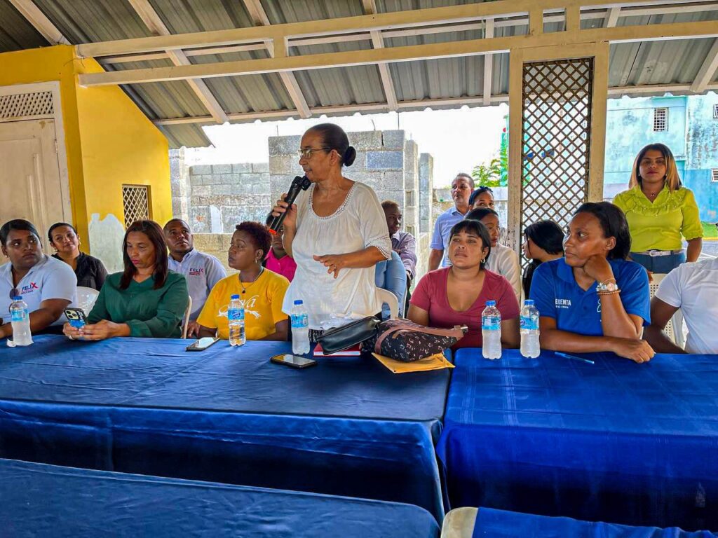 El diputado Félix Encarnación llevó a cabo un fructífero encuentro con líderes vecinales de los sectores de San Miguel, Kilómetro 14