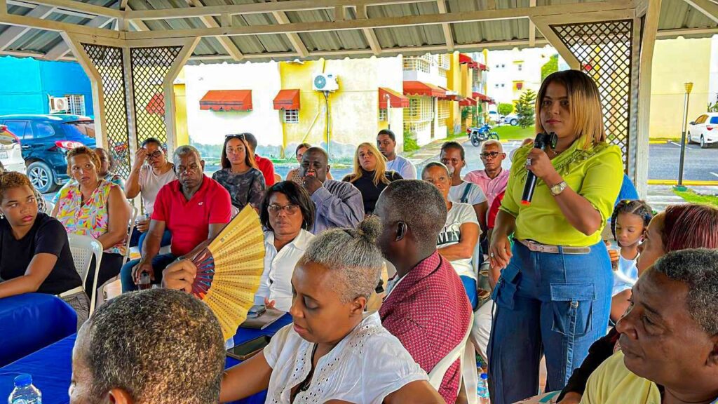 El diputado Félix Encarnación llevó a cabo un fructífero encuentro con líderes vecinales de los sectores de San Miguel, Kilómetro 14