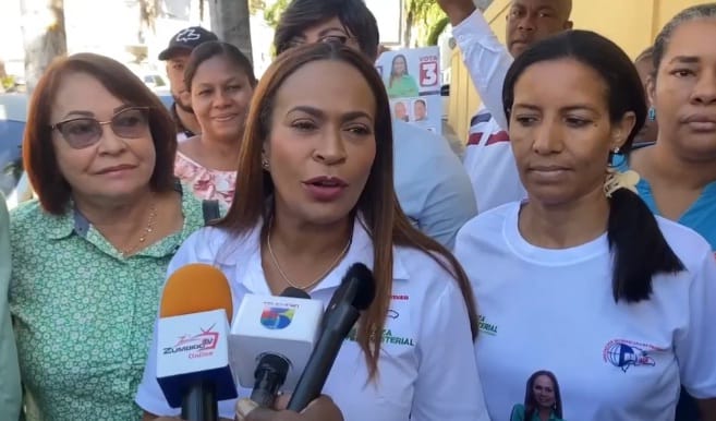 La profesora Adamilka Espinal, candidata a la presidencia de la Asociación Dominicana de Profesores (ADP) por la corriente Fuerza Magisterial,