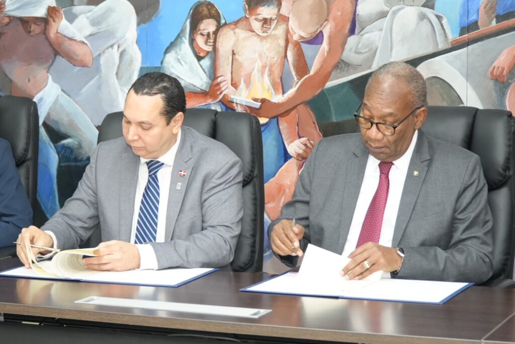 El Instituto Dominicano de Evaluación e Investigación de la Calidad Educativa (Ideice) y la Universidad Autónoma de Santo Domingo (UASD)