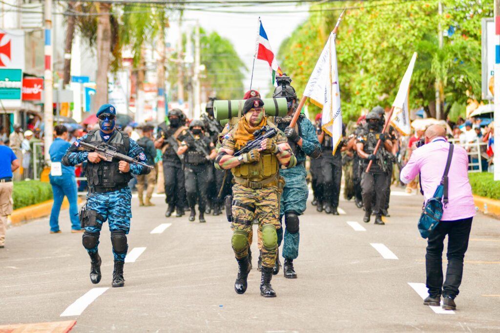 La Presidencia de la República, a través de la Comisión Permanente de Efemérides Patrias, conjuntamente con el Ministerio de Defensa