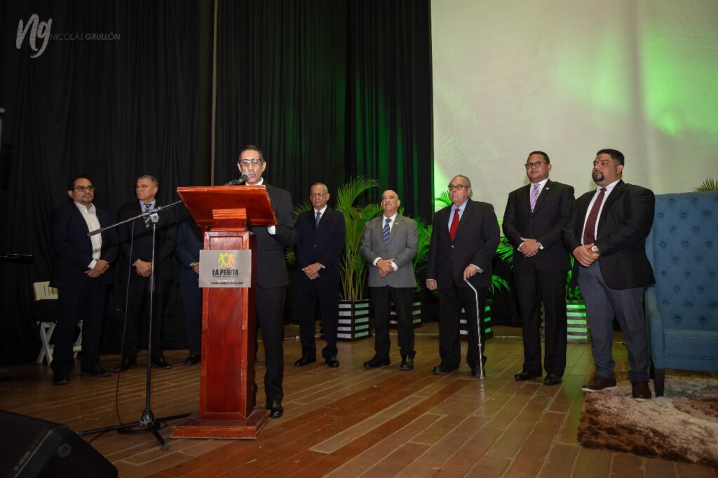 El Grupo de Amigos La Peñita celebró un evento especial en el Teatro Don Bosco para rendir homenaje a Don Pablo Grullón, un visionario