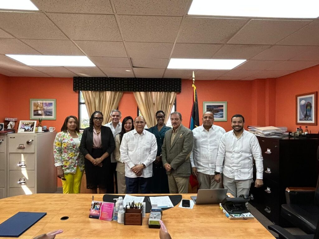 Antigua y Barbuda. -El Instituto Nacional de Formación Técnico Profesional (INFOTEP) firmó un memorando de entendimiento con el Ministerio