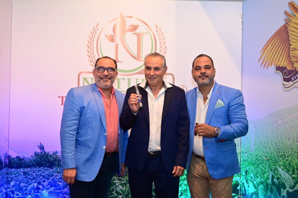 El pasado sábado 7 de diciembre, CigarWorld celebró su 24.º aniversario con una memorable "Noche Típica Navideña" en su exclusivo Lounge