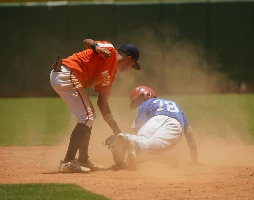 Los equipos Red, Light Blue, Royal Blue y Black siguen en la cima de la tercera temporada de la Amateur Scouting League (ASL), que organiza la oficina de MLB en República Dominicana.