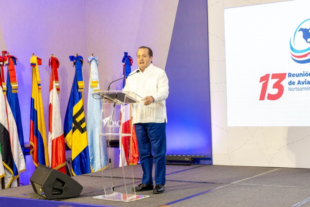 El ministro de la Presidencia, José Ignacio Paliza, reafirmó el compromiso de la República Dominicana como referente de la aviación civil