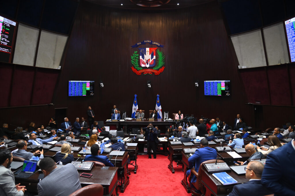 El presidente de la Cámara de Diputados, Alfredo Pacheco, informó este miércoles, previo al inicio de los trabajos legislativos, que ese órgano del Poder Legislativo estará abocado a producir modificaciones al Reglamento Interno, al Manual de Técnica Legislativa y al Manual del Procedimiento Legislativo,