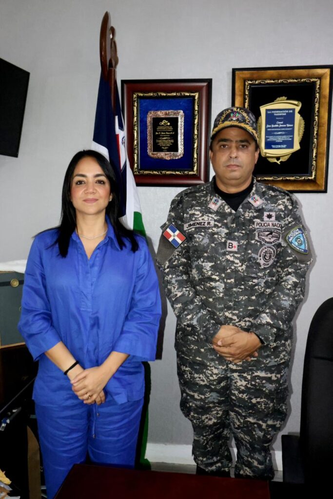 La ministra de Interior y Policía, Faride Raful, supervisó y monitoreó en la ciudad de Santiago las acciones tomadas en el marco del operativo Garantía de Paz 2.0 en la provincia de Santiago, como parte de los esfuerzos del Gobierno por fortalecer la seguridad ciudadana.