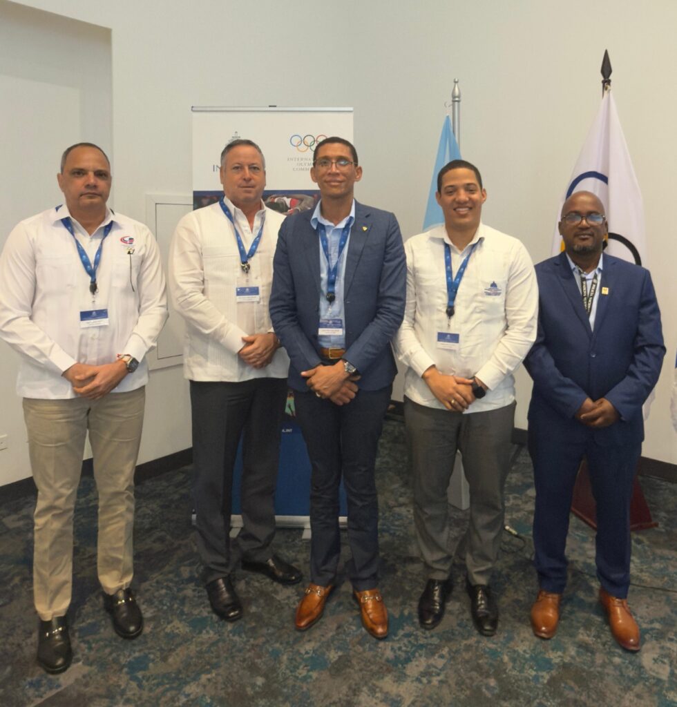 Los dirigentes deportivos José Antonio Mera y Miguel Rivera encabezaron una comisión de la República Dominicana que participó en el Programa Mundial de Capacitación celebrado en Panamá para la prevención e investigación de manipulación de competencias deportivas.
La jornada de capacitación fue realizada por la Interpol (Organización Internacional de Policía Criminal) y el Comité Olímpico Internacional (COI), bajo el Programa de Lucha Contra la Manipulación de las Competiciones Deportivas.
