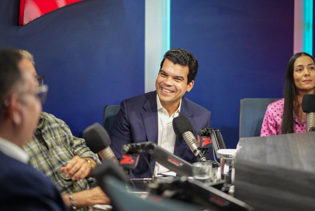 - El director ejecutivo del Instituto Nacional de Agua Potable y Alcantarillados (Inapa), Wellington Arnaud, resaltó que, a diferencia del año 2019, hoy más de 2.5 millones de ciudadanos más cuentan con agua potable en sus hogares.