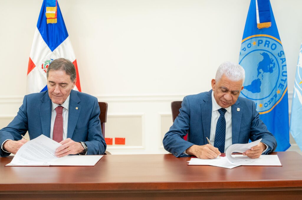 El Senado de la República y la Organización Panamericana de la Salud (OPS/OMS) firmaron este lunes un acuerdo marco de cooperación técnica con el objetivo primordial de impulsar el derecho a la salud y avanzar hacia la cobertura universal en el país.