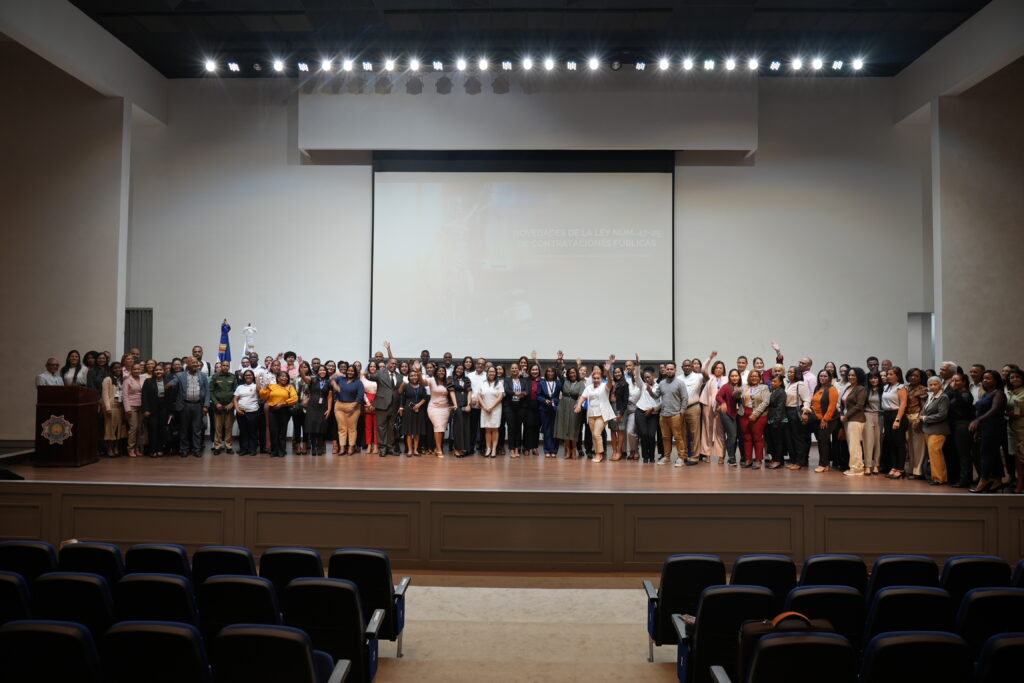  La Dirección General de Contrataciones Públicas (DGCP) culminó un ciclo de socialización de la nueva Ley 47-25 con representantes de todos los actores del Sistema sujetos al ámbito de aplicación de la normativa que entra en vigencia a partir del 28 de enero del año entrante.