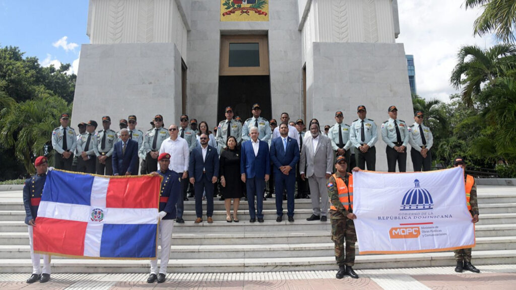 En el marco del 91. ° aniversario del Ministerio de Obras Públicas y Comunicaciones (MOPC), el ministro Eduardo Estrella estableció este viernes una directriz clara para contratistas y equipos técnicos: cumplimiento estricto de plazos, máxima calidad en la ejecución y garantía absoluta de pago por parte del Estado.