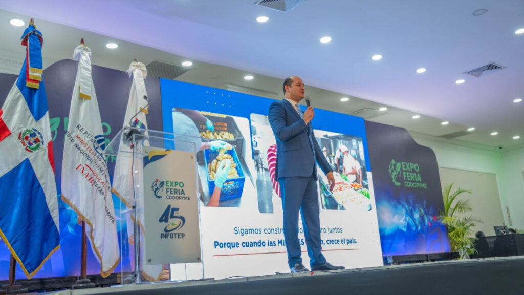  El director ejecutivo del Instituto Nacional de Bienestar Estudiantil (INABIE), Adolfo Pérez, destacó que más del 80 % de los 3,188 suplidores que participan en los programas de la institución, equivalentes a más de 2,500 empresas, son micro, pequeñas y medianas empresas (JMipymes), lo que reafirma el compromiso del Gobierno con la inclusión productiva y el fortalecimiento de este sector clave para la economía nacional.