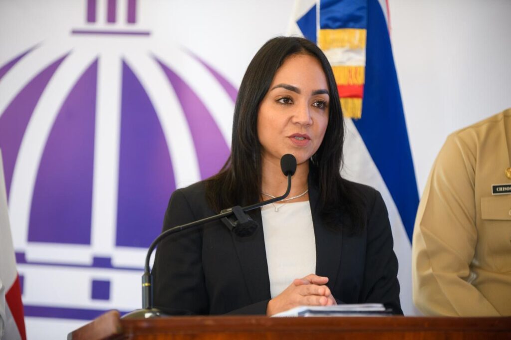 San Cristóbal. La operatividad de la Fuerza de Tarea de Seguridad del Gobierno continúa fortaleciendo la lucha contra la delincuencia en esta provincia, con un incremento sostenido del patrullaje, acciones tácticas y la expansión del sistema de videovigilancia, tras los operativos iniciados el pasado 7 de noviembre.