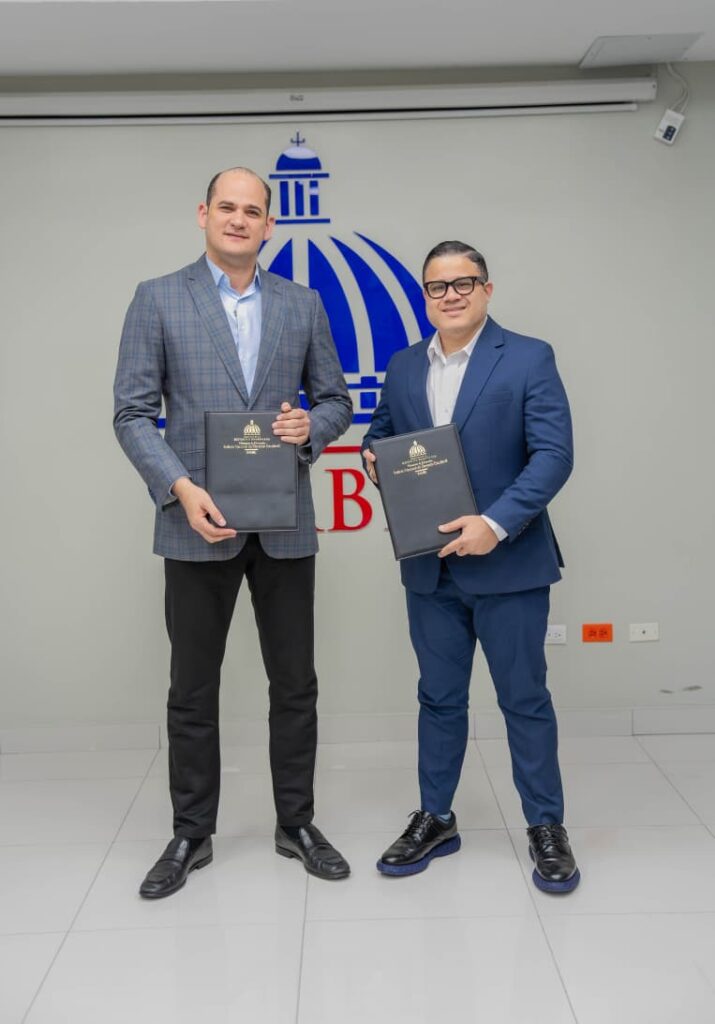 El Instituto Nacional de Bienestar Estudiantil (INABIE) y el Instituto Dominicano para la Calidad (INDOCAL) firmaron un convenio de colaboración interinstitucional orientado a fortalecer la gestión operativa y la transparencia del INABIE, así como garantizar servicios más eficientes y confiables para la comunidad estudiantil del sistema público.