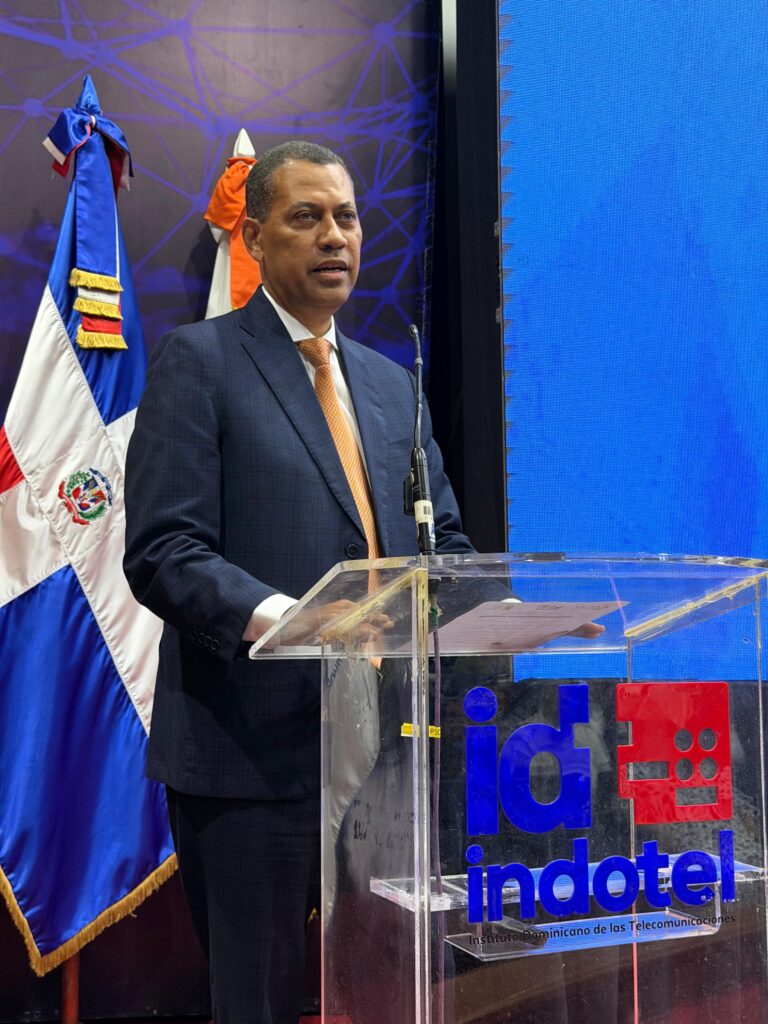 – El Instituto Dominicano de las Telecomunicaciones (Indotel) firmó acuerdos con el Archivo General de la Nación (AGN) y el Museo Memorial de la Resistencia Dominicana para elaborar un Programa Nacional de Educación Digital sobre Historia Dominicana, dirigido a jóvenes, que busca fortalecer el conocimiento histórico y promover el uso significativo de la tecnología con fines educativos.