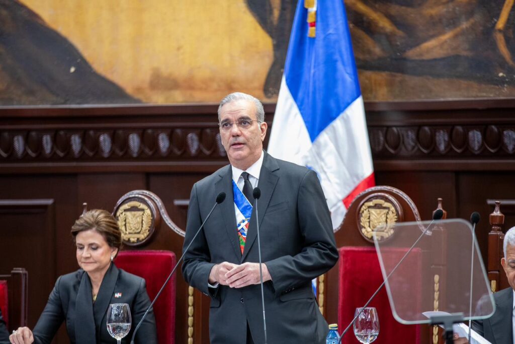  El presidente Luis Abinader informó en su discurso de rendición de cuentas que más de un millón de dominicanos ingresaron al sistema financiero durante 2025 mediante los programas de Banreservas, consolidando a la entidad estatal como el principal motor de inclusión financiera del país.