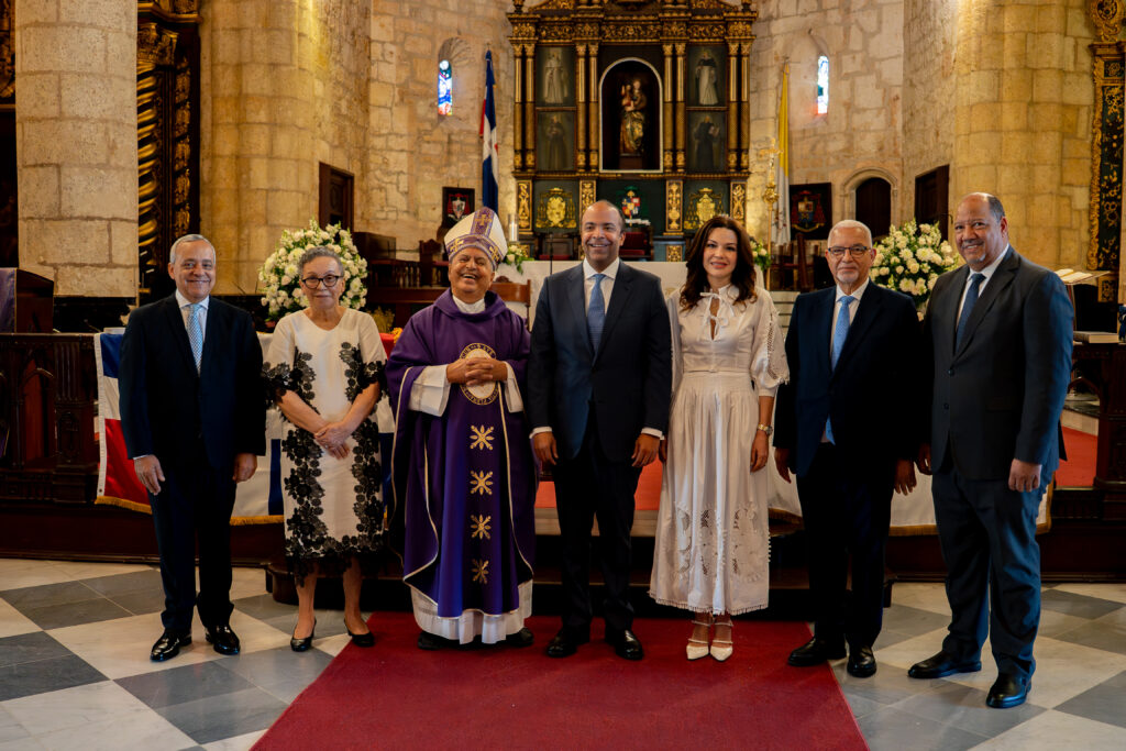 La Refinería Dominicana de Petróleo (Refidomsa) conmemoró este martes
24 de febrero su 53 aniversario con una solemne eucaristía en la Catedral Primada de América,
donde su presidente, Samuel Pereyra, informó que la empresa obtuvo utilidades netas por
RD$3,208 millones en 2025, lo que representa un crecimiento interanual de 31% respecto al
año anterior.
