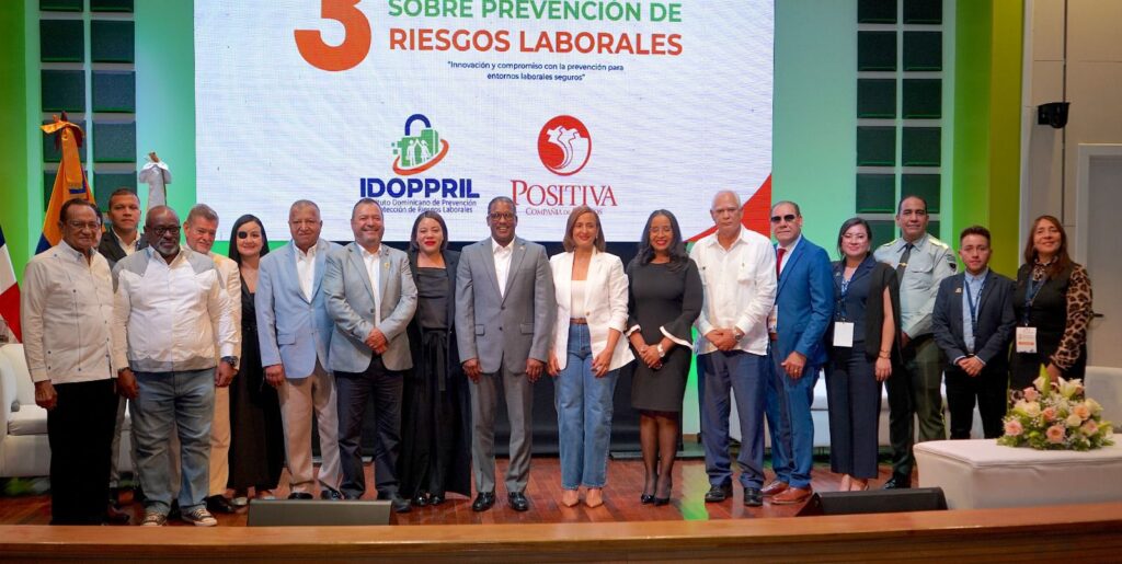 El Instituto Dominicano de Prevención y Protección de Riesgos Laborales (IDOPPRIL) celebró en esta provincia el Tercer Congreso Provincial sobre Prevención de Riesgos Laborales, bajo el lema “Comprometidos con la prevención de riesgos laborales para el desarrollo provincial”, con la participación de autoridades, especialistas y representantes de distintos sectores productivos de la región sur.