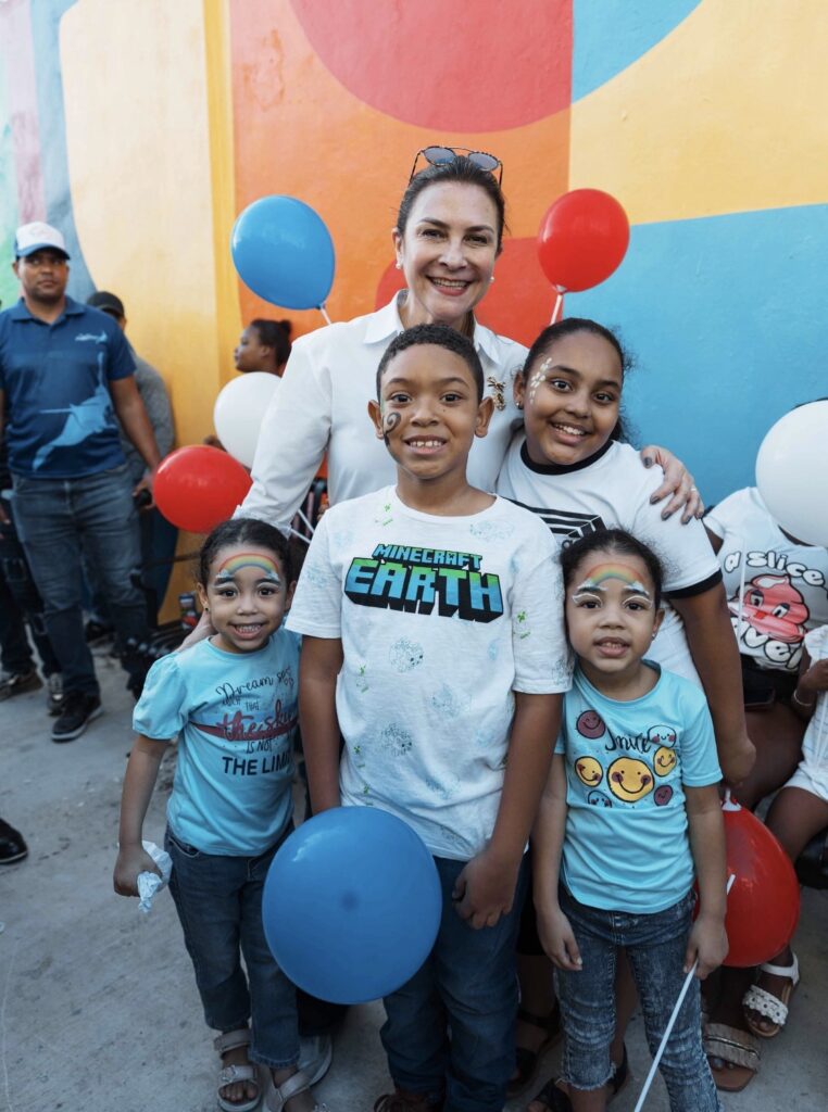 Carolina Mejía inauguró el parque lineal Villa María, una recuperación integral que devuelve aceras para que los ciudadanos transiten libremente y disfruten de un nuevo espacio caracterizado por el orden.