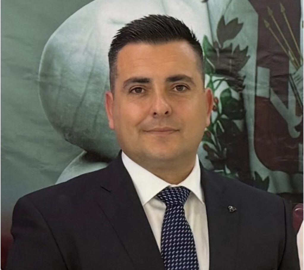 El empresario español Saul Villajos lidera una iniciativa estratégica que ha comenzado a atraer la atención de importantes instituciones públicas y privadas de la República Dominicana, por su potencial para transformar estructuralmente el sistema nacional en beneficio del Estado, las empresas y la ciudadanía