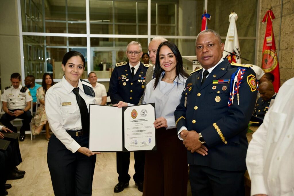 La República Dominicana moderniza su sistema de bomberos con la reparación de más de 130 camiones, nuevas unidades y proyectos estratégicos impulsados por el Ministerio de Interior y Policía y la Dirección Nacional de Bomberos para fortalecer la respuesta ante emergencias.