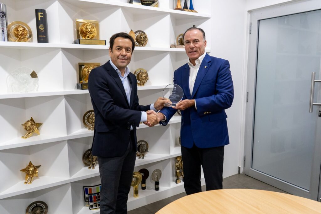 El Fondo de las Naciones Unidas para la Infancia (UNICEF) otorgó un reconocimiento especial a los integrantes de su Consejo Asesor Empresarial en República Dominicana, destacando su compromiso sostenido durante nueve años consecutivos en favor de la niñez.