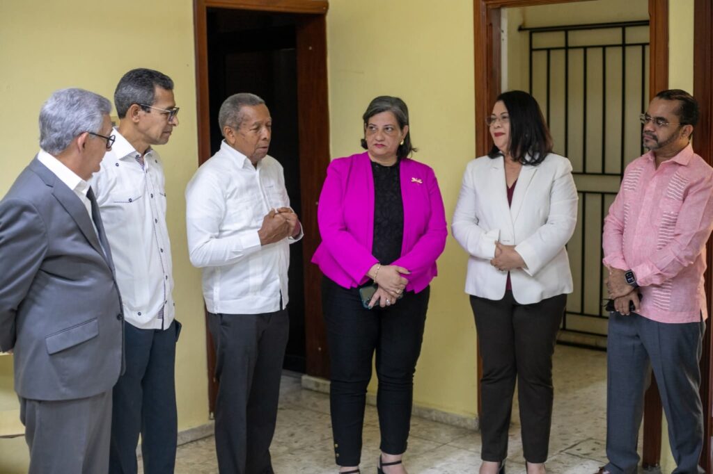 El Patronato de Apoyo a la Educación Superior y Técnica en la Provincia Hato Mayor (PESPHAM), anunció la creación de un centro de capacitación y acreditación técnico superior y profesional, en alianza con el INFOTEP, el ITSC, el ITLA y la UASD.