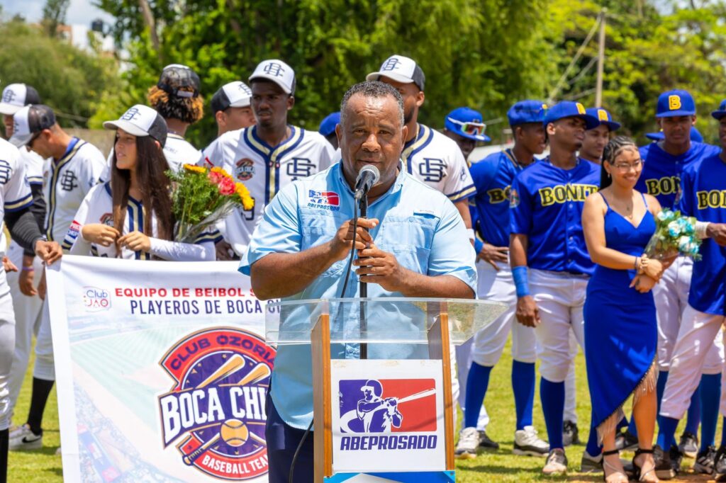 La Asociación de Béisbol de la Provincia Santo Domingo (ABEPROSADO) dejó formalmente inaugurada la 3ra edición del Torneo de Béisbol Superior, evento que reúne a destacados talentos de la provincia y que en esta ocasión se disputa por la prestigiosa Copa Seaboard.