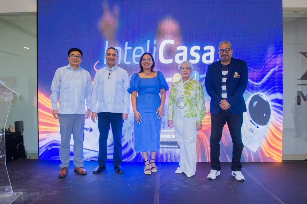 En respuesta a la creciente demanda de conectividad en los hogares dominicanos, Wind Telecom, en alianza con su socio tecnológico ZTE, presentó una nueva propuesta de valor para los clientes de internet en fibra óptica, orientada a ofrecer una experiencia digital más completa, estable y segura.