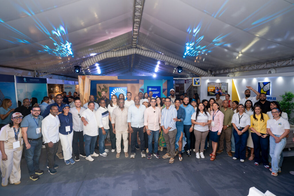 Con un monto de alrededor de 1,578 millones de pesos en ventas y con gran respaldo de la ciudadanía, entidades financieras, empresas constructoras e inmobiliarias, culminó exitosamente la primera edición de la Expo Inmobiliaria ACOSDE 2026.