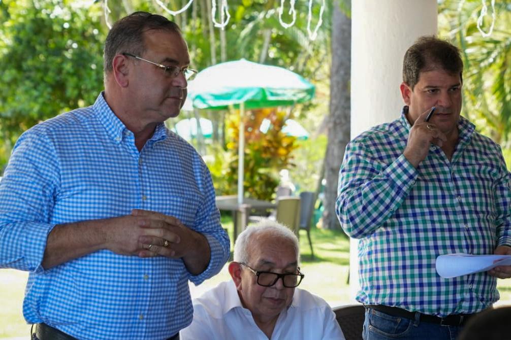  El Gobierno dominicano, a través del Ministerio de Agricultura, pignorará ocho millones de libras de carne de pollo congelada, con el objetivo de garantizar la estabilidad del mercado, proteger a los productores y asegurar precios justos para los consumidores.