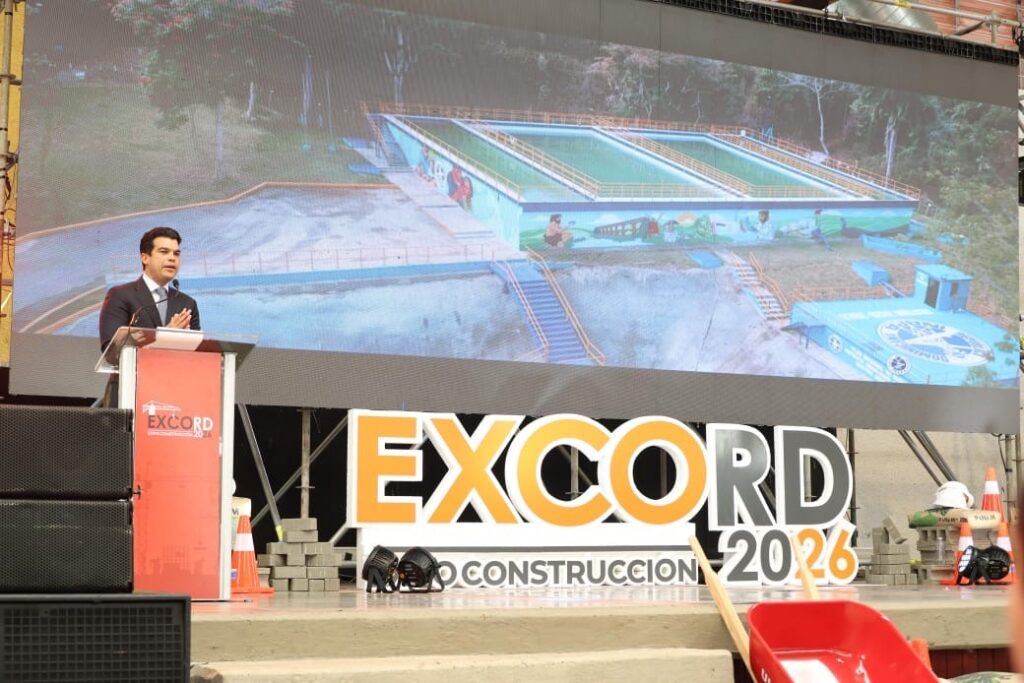 El director ejecutivo del Instituto Nacional de Aguas Potables y Alcantarillados (INAPA), Wellington Arnaud, impartió la conferencia «Planificar para transformar: la gestión efectiva como camino para el desarrollo humano, la sostenibilidad y la confianza pública» en el marco de la feria Expo Construcción RD (Exco RD 2026), que se desarrolla en la provincia de Santiago.