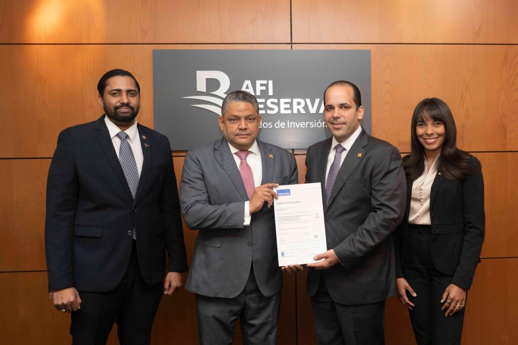 La Sociedad Administradora de Fondos de Inversión Reservas (AFI Reservas) consolidó su liderazgo en gestión antisoborno al recibir la certificación ISO 37001:2016 del Sistema de Gestión Antisoborno (SGAS), otorgada por la reconocida firma internacional TÜV NORD, que acredita la implementación de un sistema alineado con este estándar internacional.