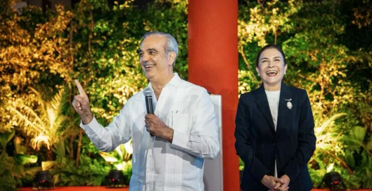Al pronunciar las palabras centrales del evento, la alcaldesa del Distrito Nacional, Carolina Mejía, afirmó que con esta obra se reafirma la manera correcta de llevar a cabo un proyecto.
Destacó que con esta intervención se transforma la calidad de vida de la gente porque todos los espacios están pensados para que la ciudadanía los disfrute. “Se trata del segundo espacio de esparcimiento más grande del Distrito Nacional, con la suma de 50,000 metros cuadrados nuevos para uso