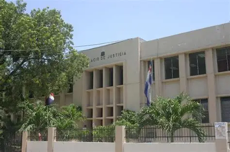 Tras acoger el pedimento del Ministerio Público, a través de la Procuraduría General Adjunta para el Sistema Eléctrico (PGASE), un tribunal de Barahona dictó auto de apertura a juicio en contra de un hombre acusado de incurrir en fraude eléctrico en perjuicio del Estado dominicano y del sistema energético nacional.