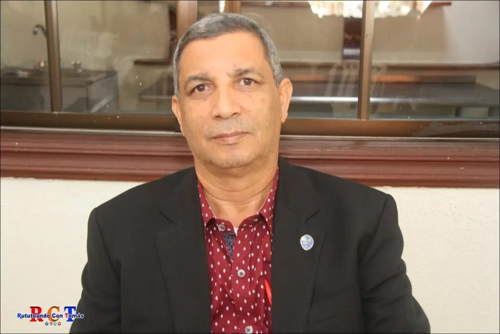 El Sindicato Nacional de Trabajadores de la Prensa (SNTP), Filial Santo Domingo Oeste, expresa su más profundo pesar por el fallecimiento del destacado comunicador Juan Uribe, quien en vida se desempeñó como colaborador del Departamento de Relaciones Públicas del Ayuntamiento de Santo Domingo Oeste (ASDO) y servidor de la Universidad Autónoma de Santo Domingo (UASD).