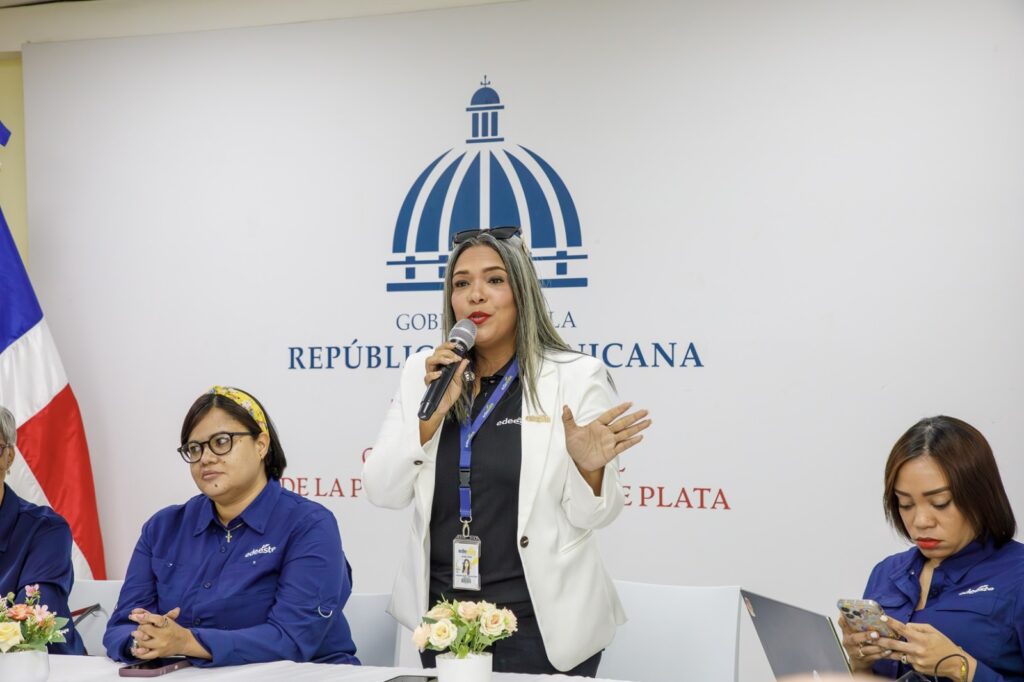 Como parte del compromiso con el fortalecimiento de las relaciones con los actores clave de la comunicación, la Empresa Distribuidora de Electricidad del Este (Edeeste) informó que impartió una charla sobre eficiencia energética dirigida a periodistas, comunicadores, locutores y dueños de medios de comunicación de la provincia Monte Plata.