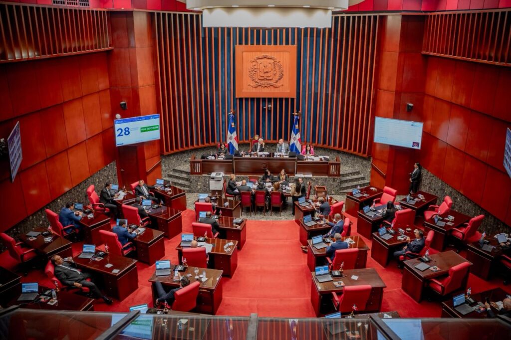 El Senado de la República aprobó este martes en segunda lectura la modificación a la Ley de Partidos, Agrupaciones y Movimientos Políticos, a los fines de impulsar la integridad, el control del financiamiento y la prevención de la infiltración de personas y recursos vinculados a actividades ilícitas en la política.