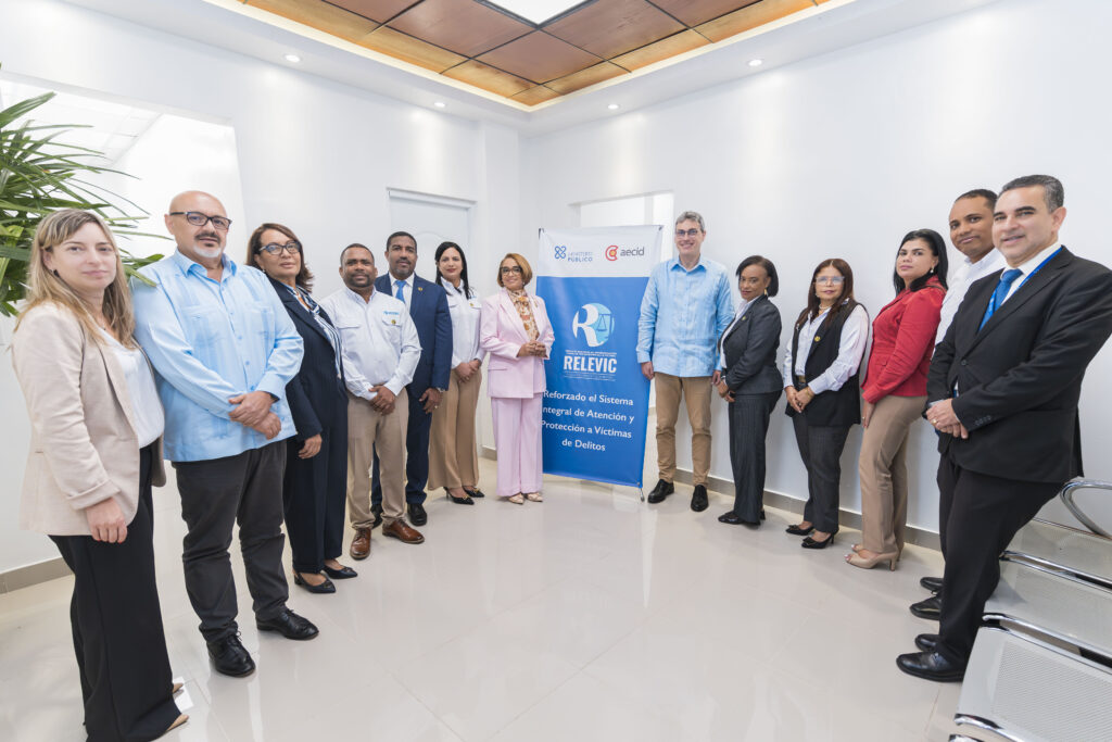En el marco de una visita a República Dominicana, Álvaro Borrega, subdirector de Cooperación con Centroamérica, México y el Caribe de la Agencia Española de Cooperación Internacional para el Desarrollo (Aecid) y la Procuraduría General de la República realizaron labores de coordinación con el objetivo continuar garantizando la protección de los derechos de las víctimas y de otras iniciativas del órgano persecutor dominicano.